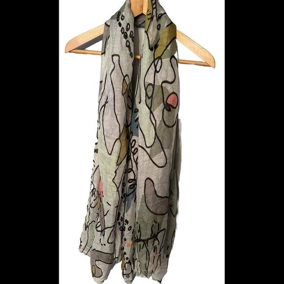 Abstract Patterned Scarf - Picture 4 of 4